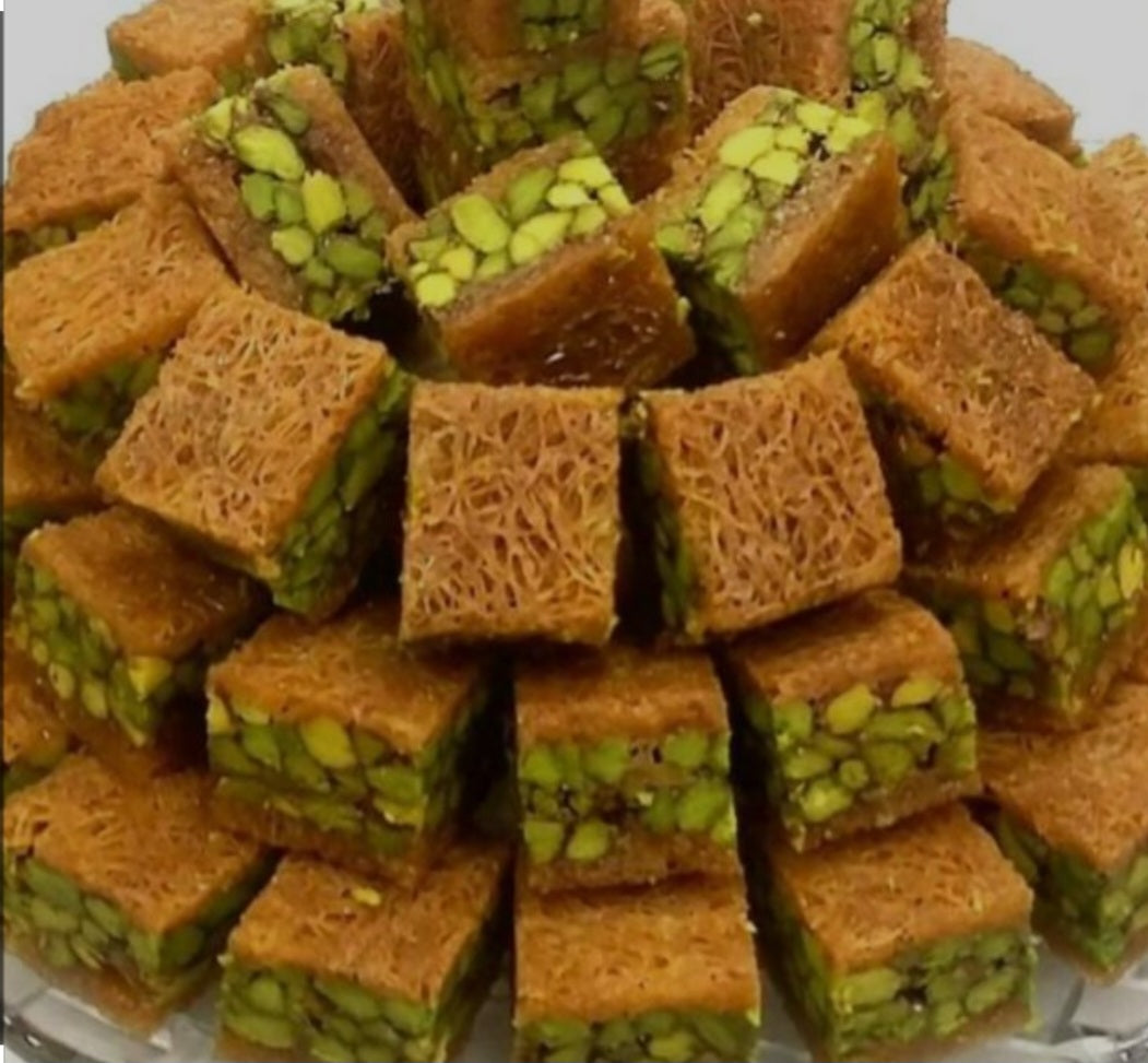 Balloriya Pistachio - Gold